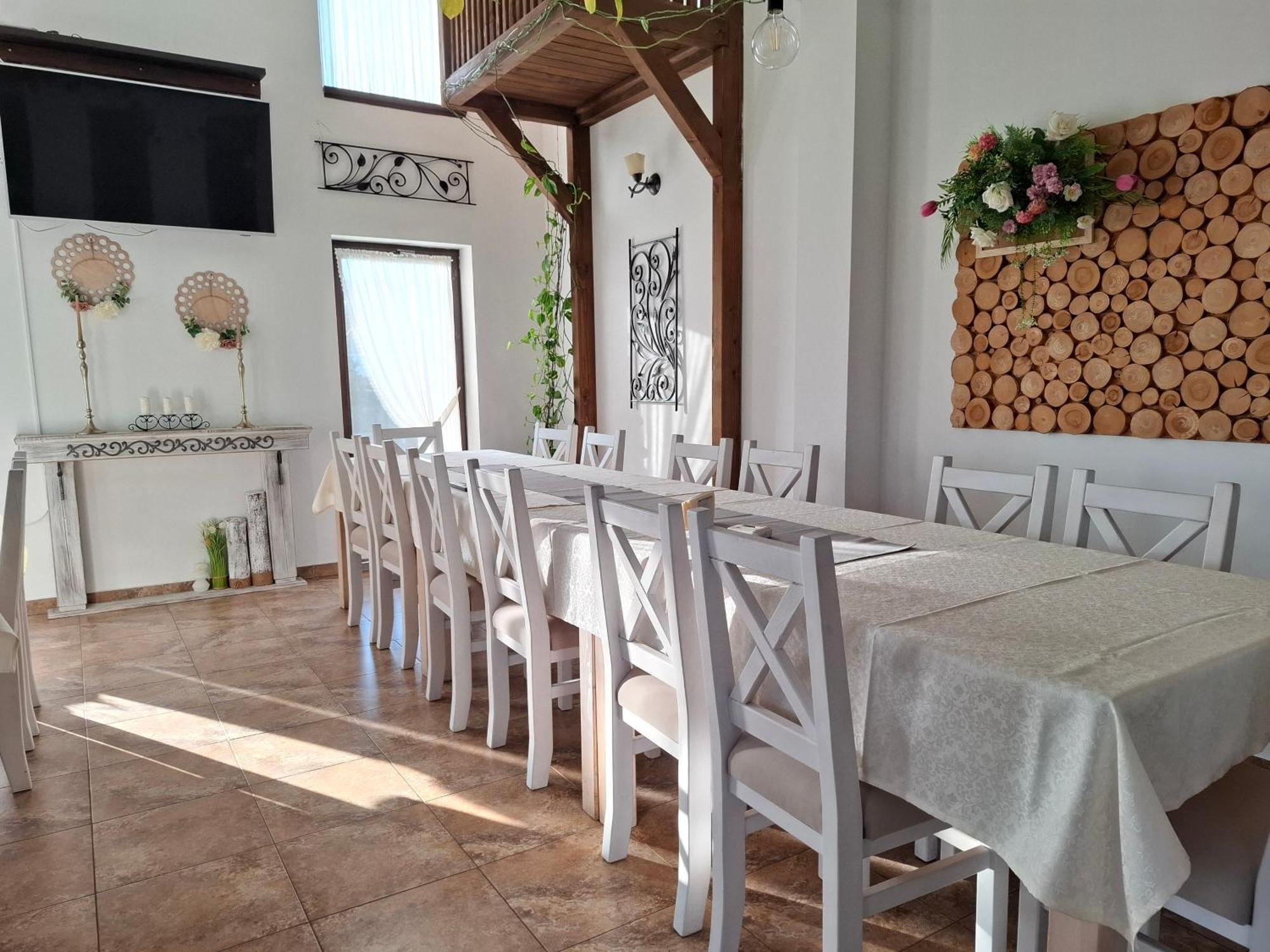 Hotel Dor De Casa à Doljesti Extérieur photo