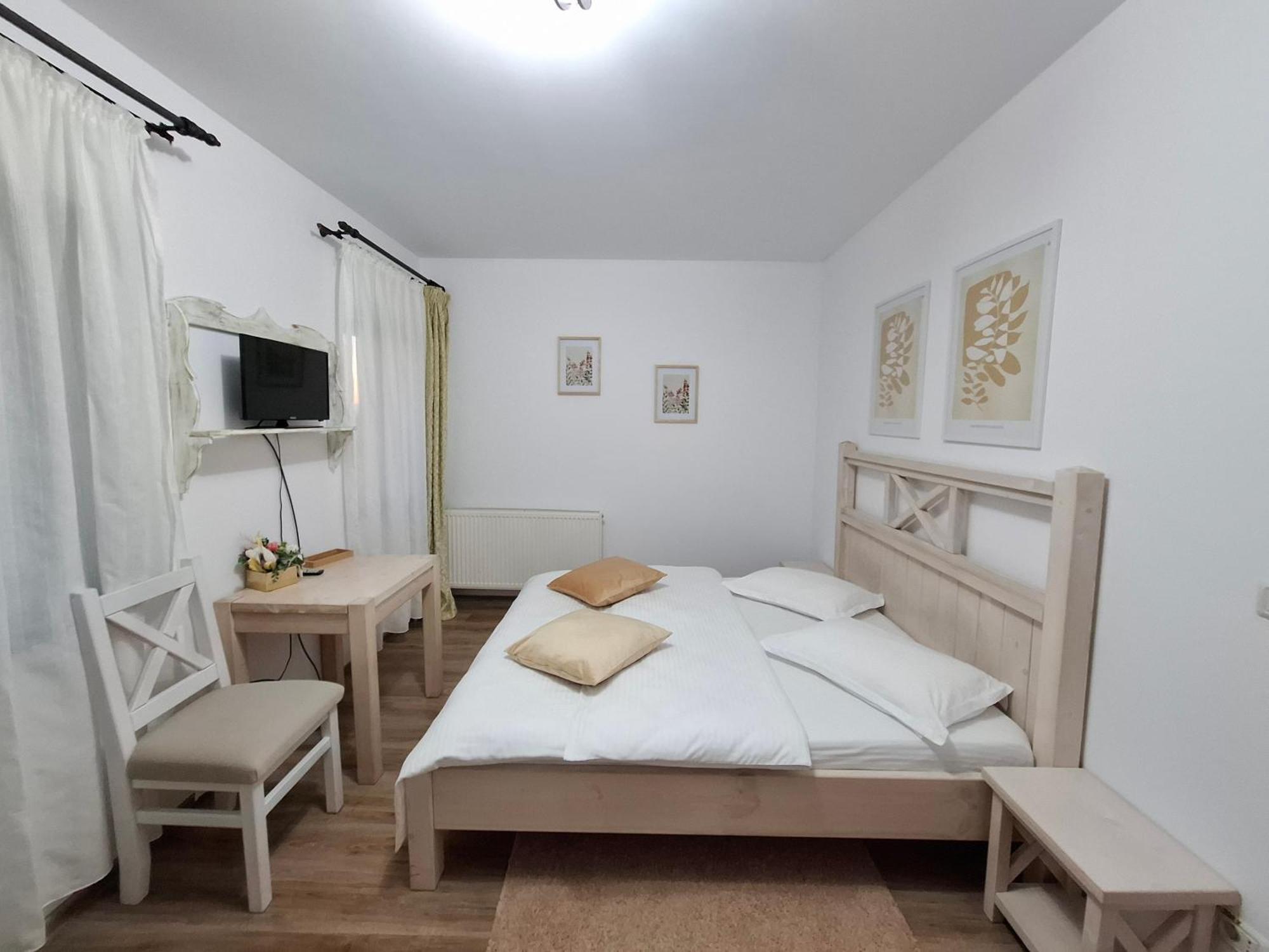 Hotel Dor De Casa à Doljesti Extérieur photo